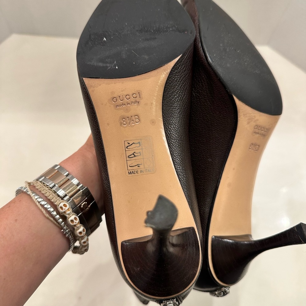 Gucci Black Heeled Boots with Luxurious Satin Finish - Picture 9 of 10